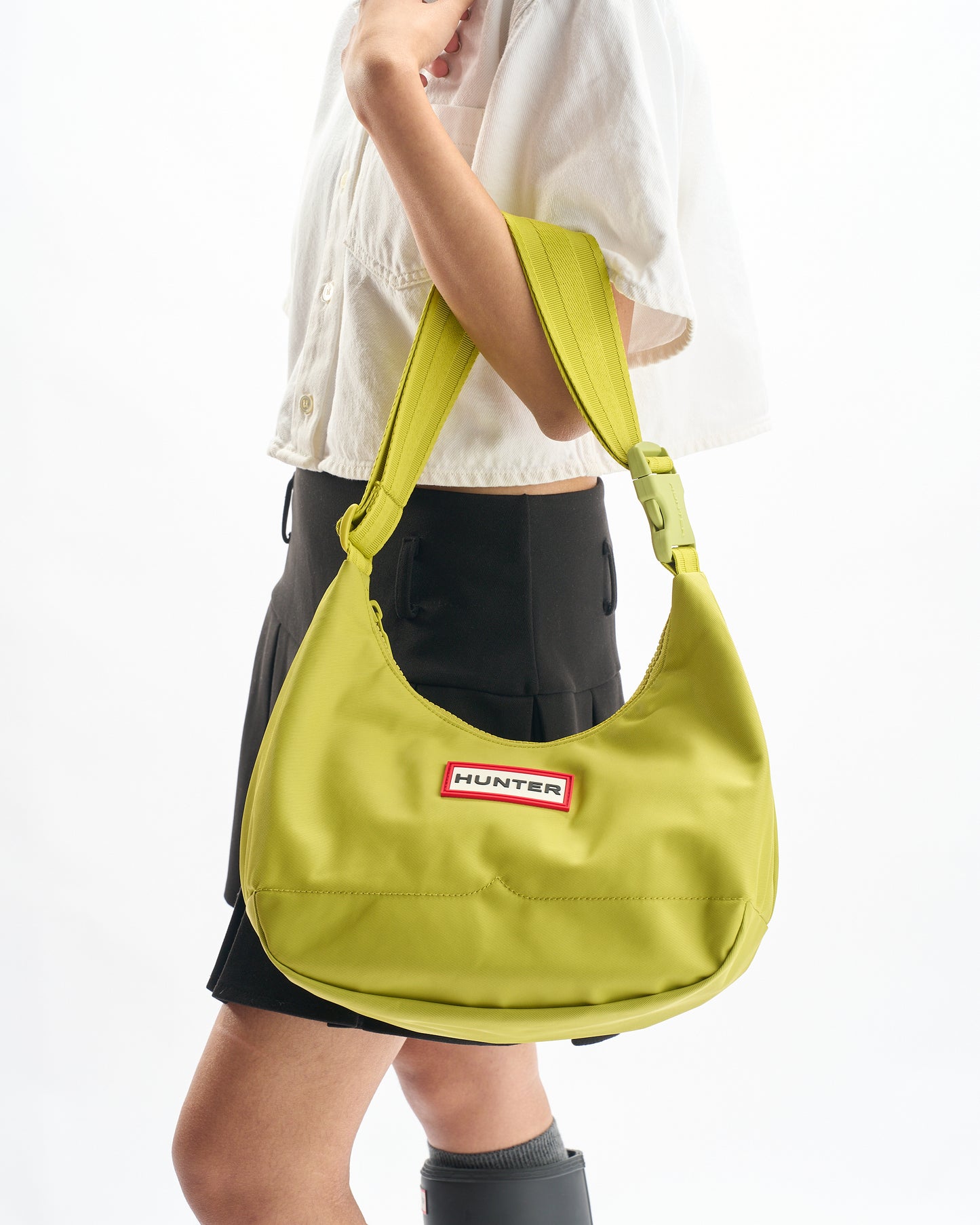NYLON MIDI HOBO