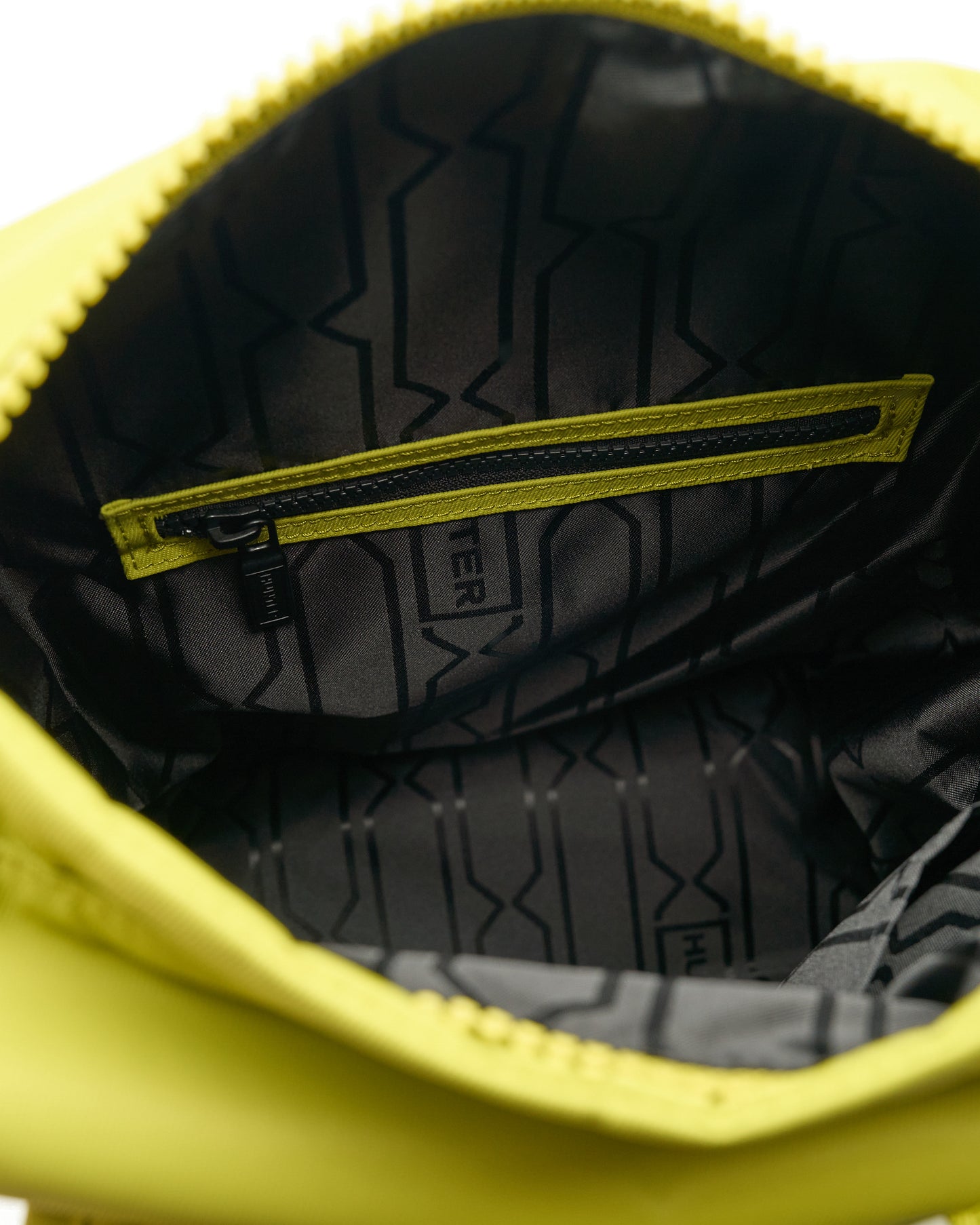 NYLON PIONEER MEDIUM TOPCLIP BACKPACK