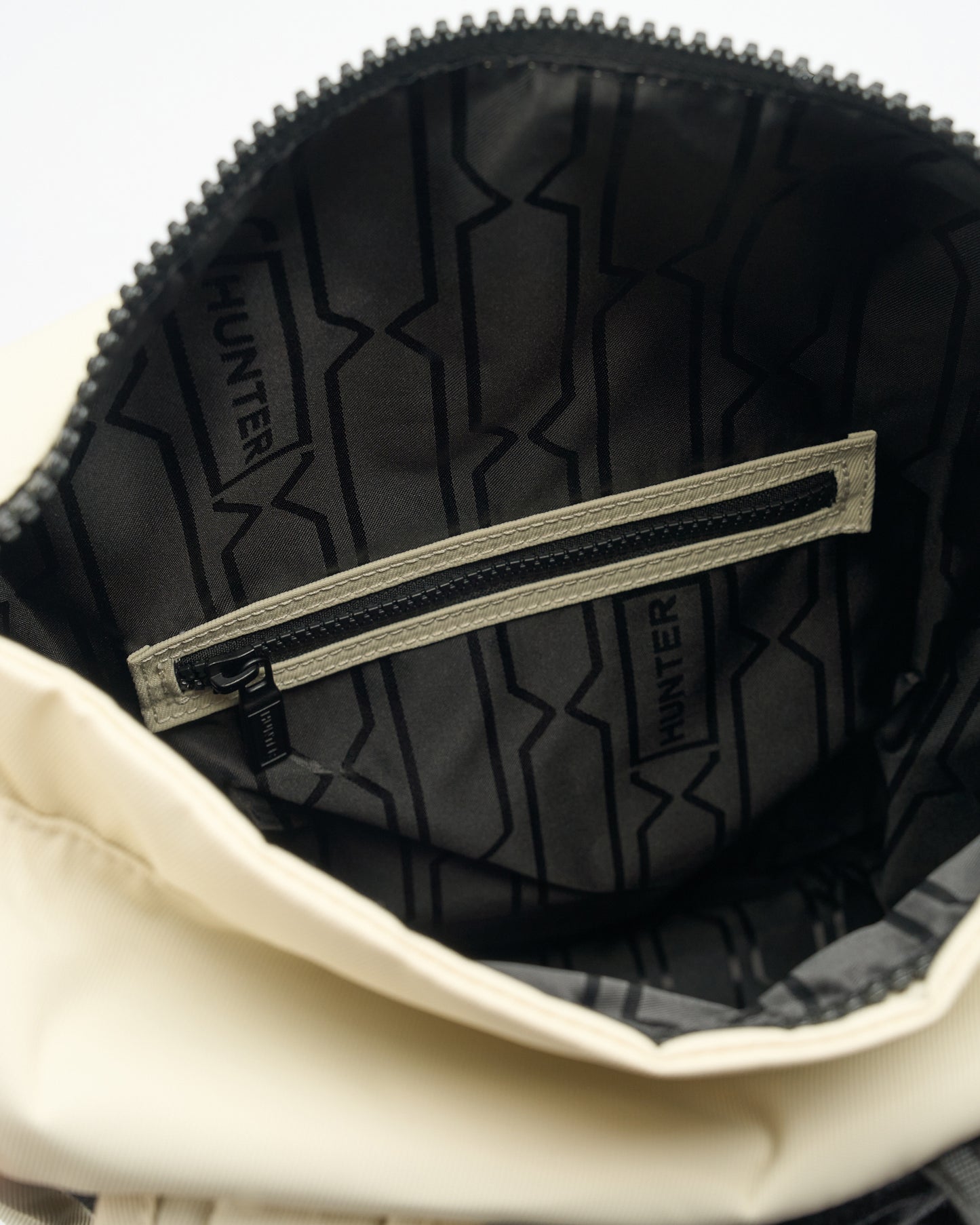 NYLON PIONEER MEDIUM TOPCLIP BACKPACK